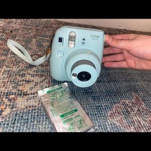 Fuji Polaroid instax mini 9 W/one pack of film